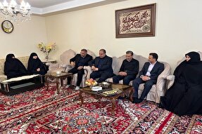 دیدار مدیرکل آموزش و پرورش آذربایجان‌شرقی با خانواده شهید «بزرگی»