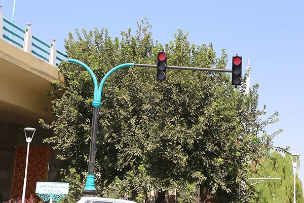 تجهیز ۵۵ درصد چراغ‌های راهنمایی و رانندگی یزد به برق اضطراری