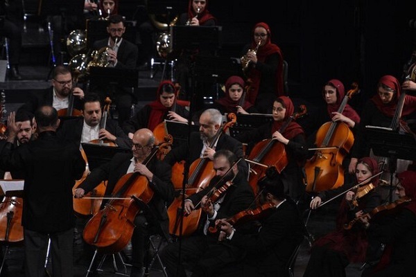 ارکستر سمفونیک تهران «نامیرا» را روی صحنه می‌برد + فیلم