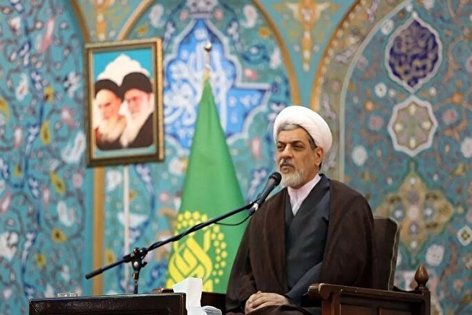 همراهی با رسانه‌های بیگانه؛ مهم‌ترین چالش جوانان امروزی