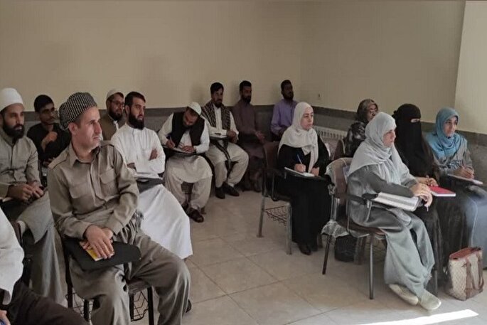 دوره تکمیلی تخصصی سطح دو طلاب اهل سنت کشور در سنندج برگزار شد