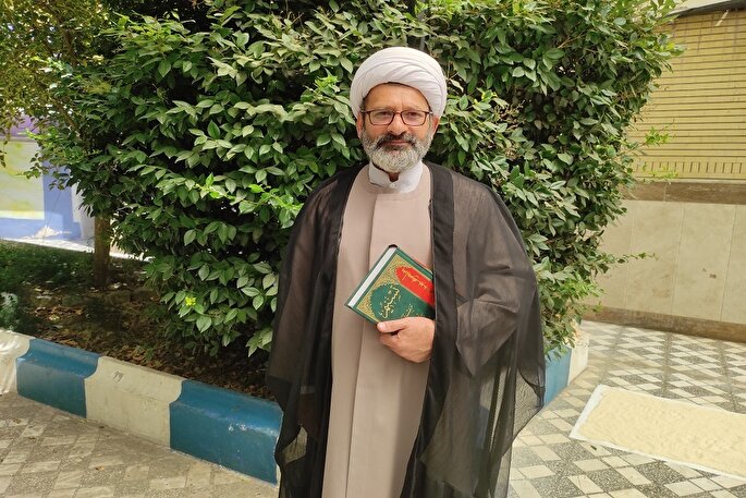 خدا بر همه موجودات منت دارد