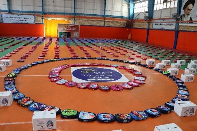 توزیع ۱۵۵۰۰ بسته لوازم‌التحریر میان دانش‌آموزان نیازمند خراسان‌شمالی