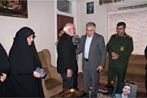 خانواده شهدا افتخار نظام و انقلاب و ایران هستند