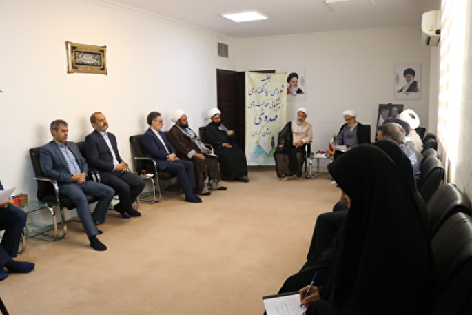 ترویج و آموزش مهدویت در جامعه ضروری است