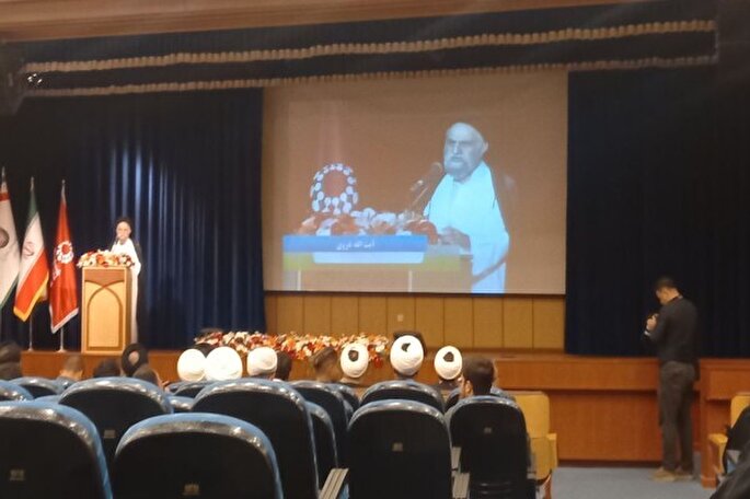 مبلغان فعال فضای مجازی در قم تجلیل شدند