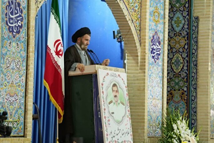 نیروهای مسلح نماد اقتدار کشور هستند