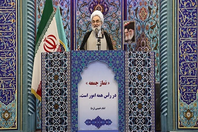 اخلاق‌مداری اصل اساسی برخورد مسئولان با مردم است