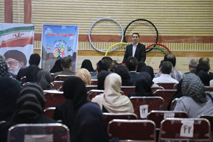 مدیر مدرسه محور اصلی تعلیم و تربیت است