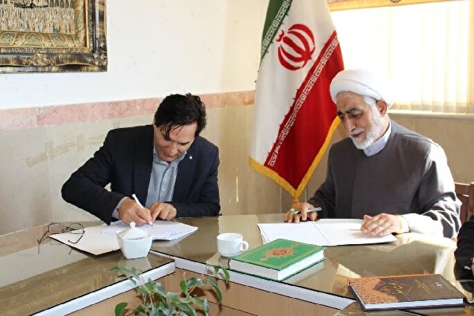 امضای تفاهم‌نامه مشترک بین جهاددانشگاهی و نهاد رهبری دانشگاه آزاد اردبیل