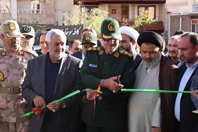 افتتاح نمایشگاه هفته دفاع مقدس در ماکو