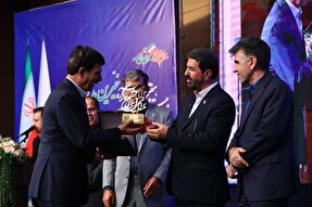 تفکر توسعه‌گرا و خدمت به مردم والاترین عبادت عصر ماست