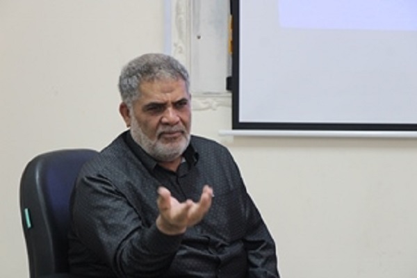 محمد ابراهیم خدادوست، رزمنده دفاع مقدس و راوی و مدرس دانشگاه