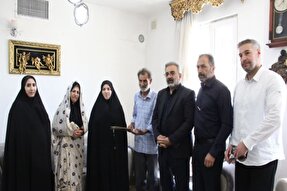 خواننده پیشکسوت انقلابی در خرم‌آباد تجلیل شد