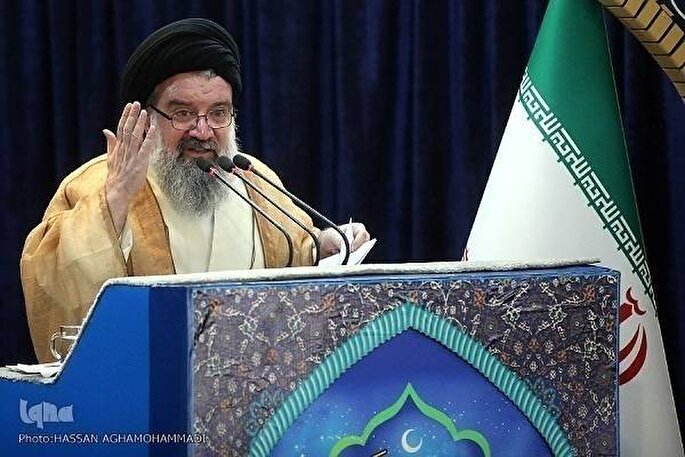 ملت عاشورایی ایران تسلیم‌پذیر نخواهد بود