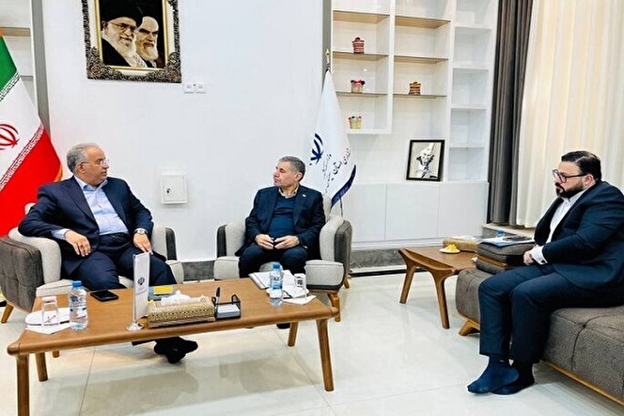 اقوام و مذاهب در ساختن ایران نقش برجسته‌ دارند