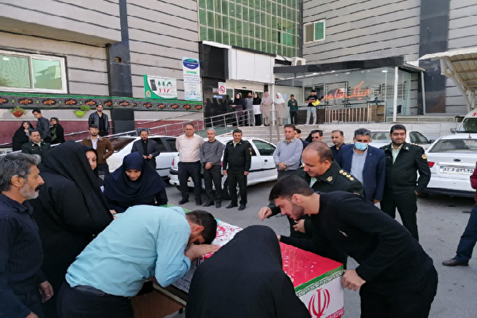 مراسم تشییع پیکر مطهر شهید گمنام در بیمارستان سیدالشهدا (ع) کرمان+عکس