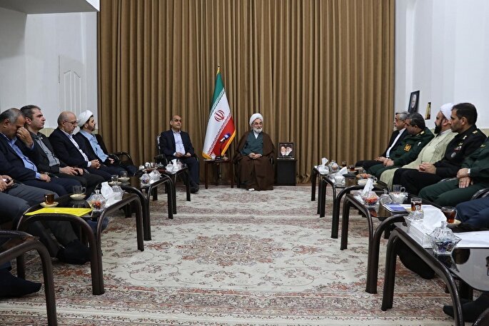 دشمن با ابزار رسانه به‌دنبال تضعیف باورهای انقلابی مردم است