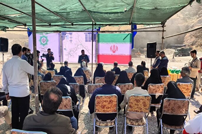 خبرنگاران زینب‌گونه در میدان جهاد تبیین فعالیت کنند