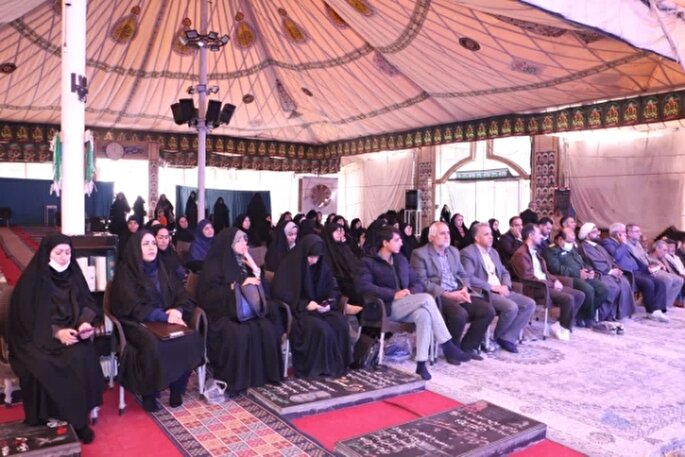 مادران «شهدای دانشجو» در کرمان تکریم شدند