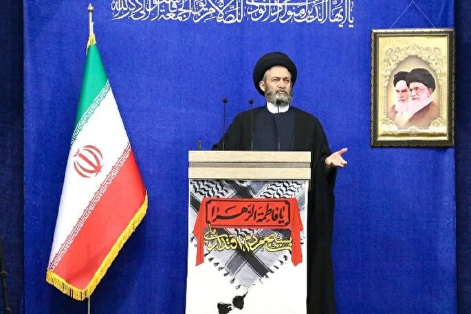 جمهوری اسلامی کرامت و امنیت زن را در برابر نگاه ابزاری غرب تضمین کرده است