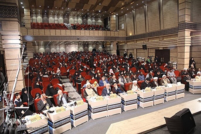 آیین اختتامیه چهل‌وهشتمین دوره مسابقات معارفی قرآن آغاز شد