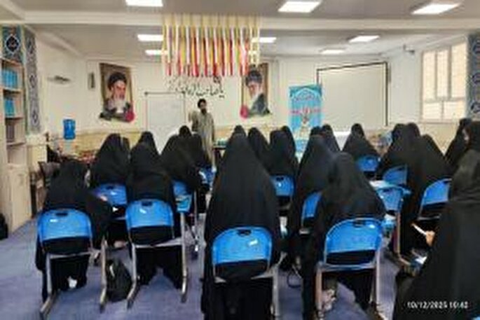 برگزاری دوره عمومی تدبر در قرآن کریم سطح یک در رودان