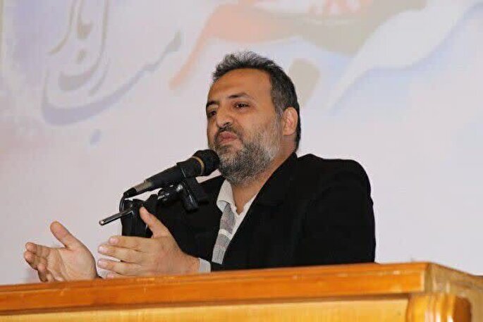 حوزه و دانشگاه تعالی معنوی و مادی کشور و تمدن اسلامی را دنبال می‌کنند