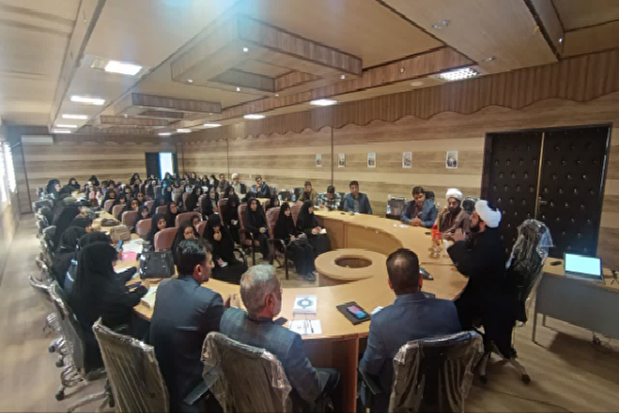 کارگاه یک‌روزه «تدبر در قرآن کریم» در ریگان برگزار شد + عکس