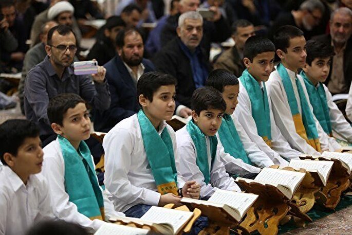 محفل کرسی تلاوت فاطمی برگزار می‌شود