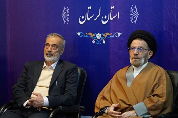 ترویج نماز با برنامه‌ریزی دقیق دنبال شود