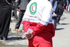 توزیع ماسک بین عزادارن حسینی