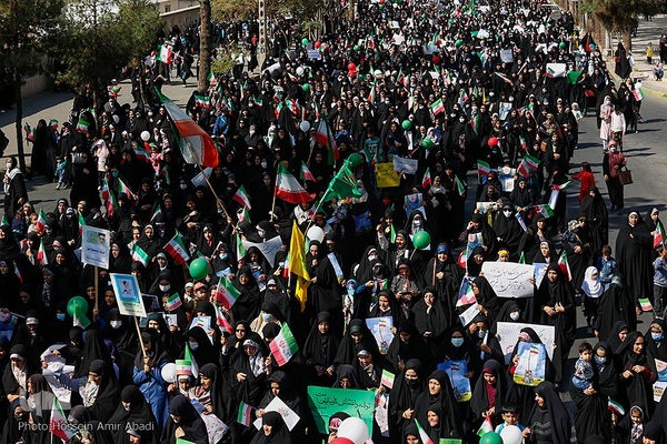 اجتماع بانوان با عنوان «زن، عزت، هویت ایرانی» در بیرجند