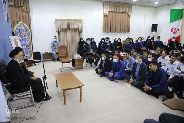 دیدار پرستاران با نماینده ولی فقیه در خراسان‌جنوبی