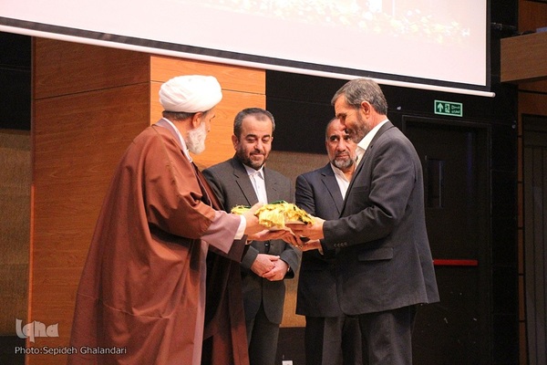 تکریم از اعضای ستاد اربعین حسینی در بیرجند