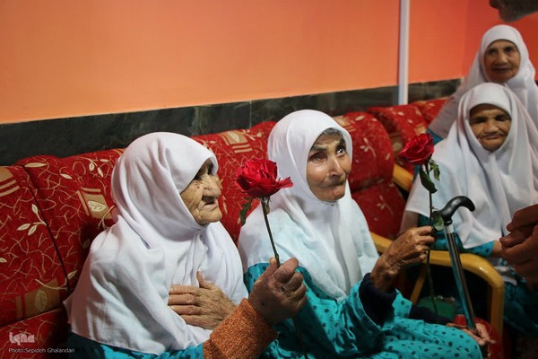 حضور استاندار خراسان‌جنوبی در مرکز نگهداری سالمندان مجتمع حضرت علی اکبر(ع)