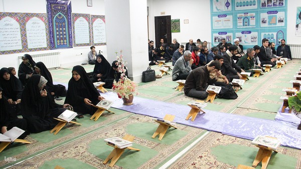 محفل انس با قرآن یادبود شهدای مقاومت وگرامیداشت بیش از۲۰۰۰ شهید خراسان جنوبی