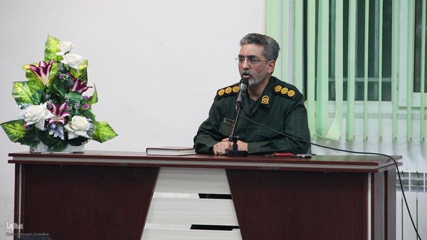 محفل انس با قرآن یادبود شهدای مقاومت وگرامیداشت بیش از۲۰۰۰ شهید خراسان جنوبی