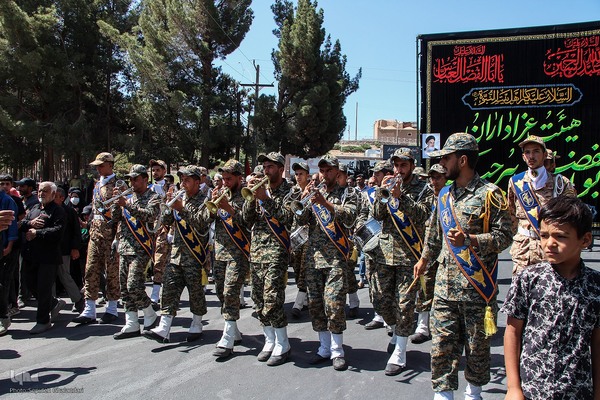 مراسم تشییع شهیدان «مهدی زیبا» و «اسماعیل نادی»