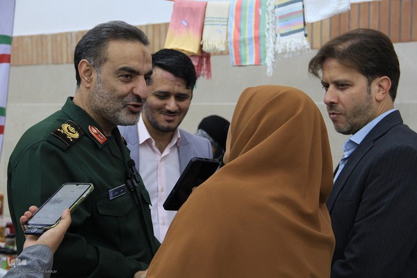 نمایشگاه اقتصاد به توان مردم