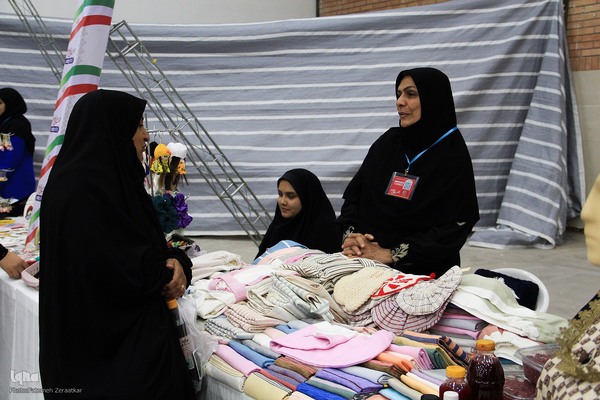 نمایشگاه اقتصاد به توان مردم