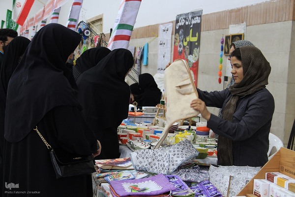 نمایشگاه اقتصاد به توان مردم