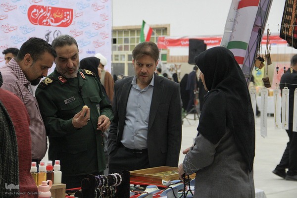 نمایشگاه اقتصاد به توان مردم