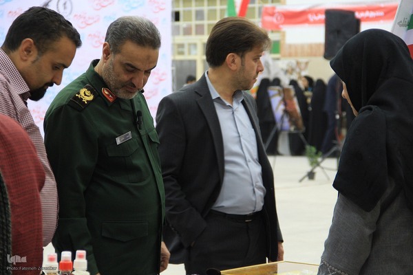 نمایشگاه اقتصاد به توان مردم