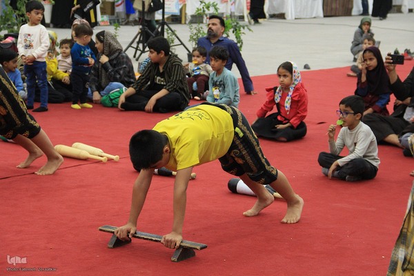 نمایشگاه اقتصاد به توان مردم