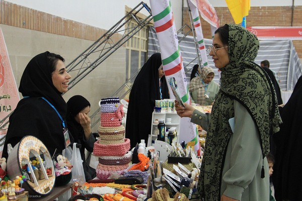 نمایشگاه اقتصاد به توان مردم