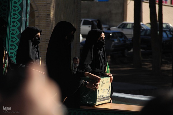 مراسم‌ خاکسپاری شهید گمنام دربوستان الهیه بیرجند