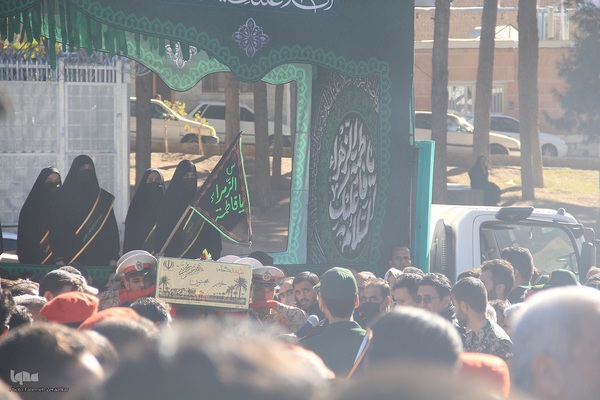 مراسم‌ خاکسپاری شهید گمنام دربوستان الهیه بیرجند