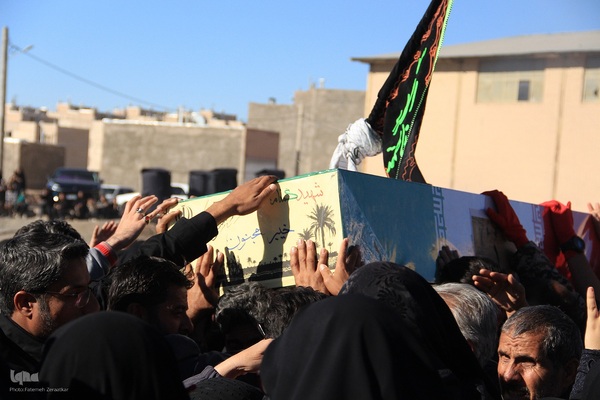 مراسم‌ خاکسپاری شهید گمنام دربوستان الهیه بیرجند