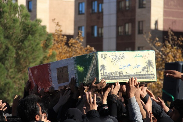 مراسم‌ خاکسپاری شهید گمنام دربوستان الهیه بیرجند